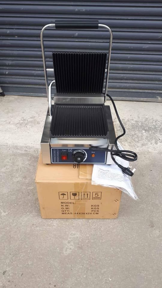 PANINI MACHINE electric contact grill - Image 4