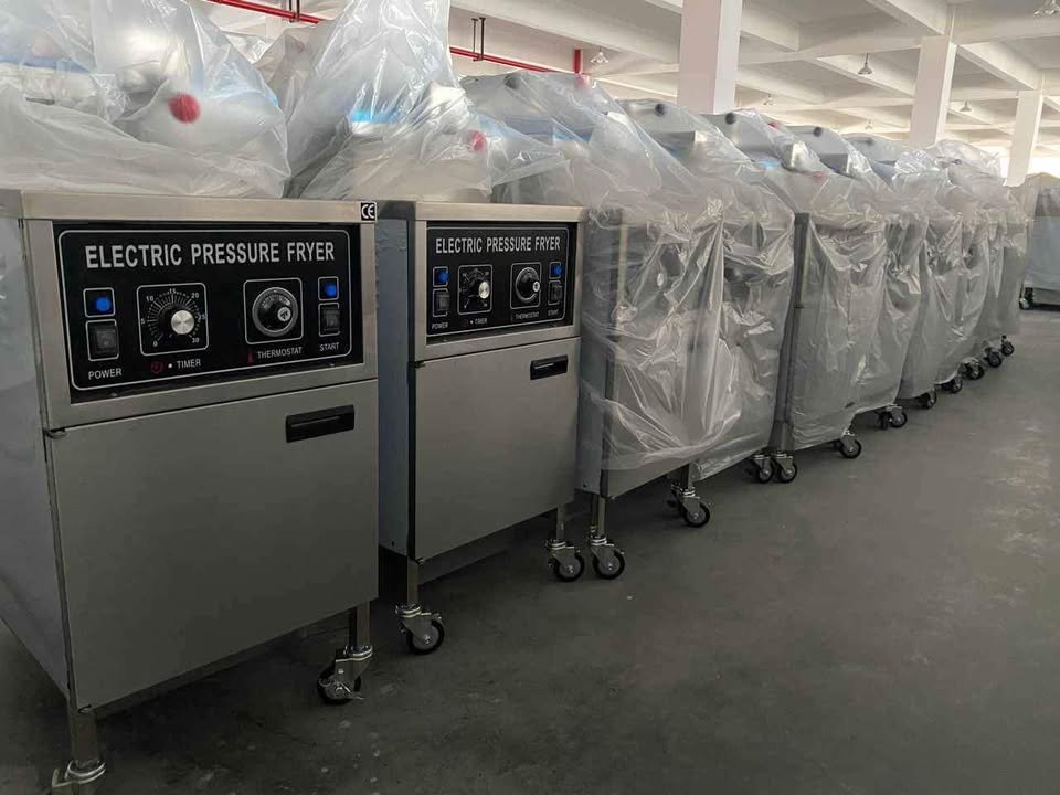 Commercial Pressure Fryer Mechanical controls 24 litres 13.5kW 380v - Image 2