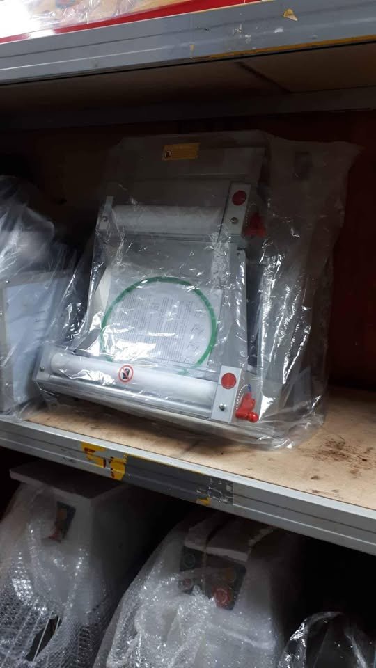 Dough roller pastry roller dough sheeter twin rollers 16" £600+vat - Image 2